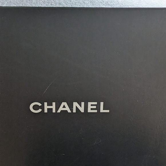 💃💯🎉HOST PICK🎉Chanel Boots 8.5 ladies. 11in high on right side /buckles/zips - Picture 14 of 17